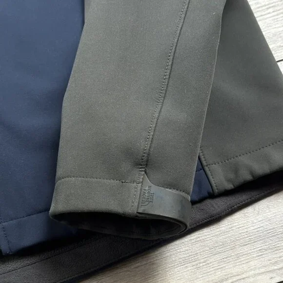 The North Face Soft Shell Jacket - Picture 6 of 7